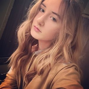 Meet your Posher, Alyssa